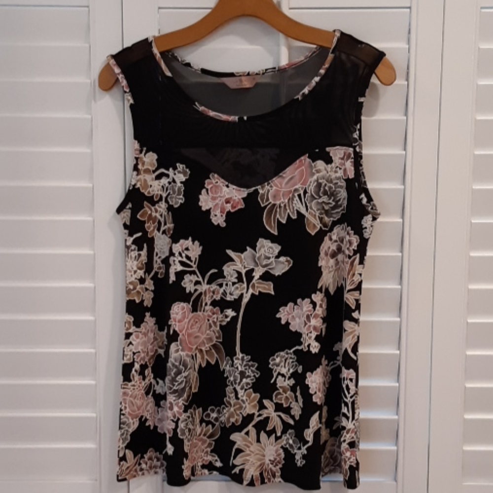 Floral sleeveless top